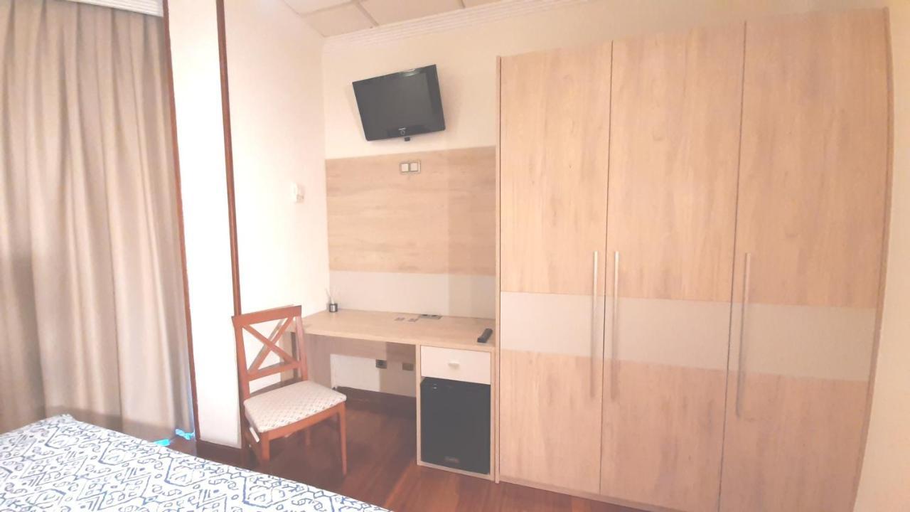 Hotel Nueva Plaza Maliaño Buitenkant foto