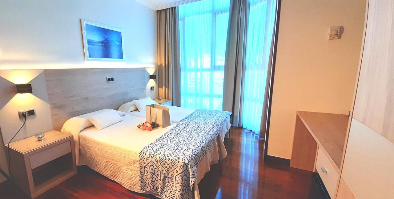 Hotel Nueva Plaza Maliaño Buitenkant foto