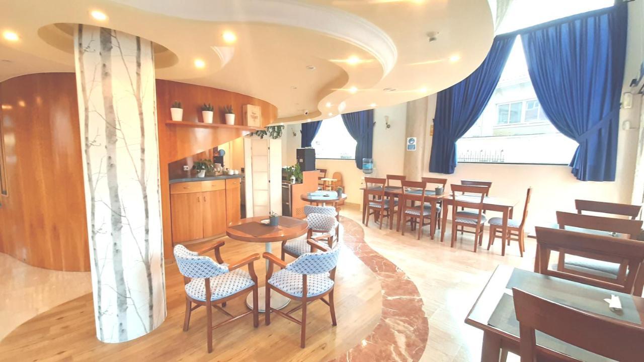 Hotel Nueva Plaza Maliaño Buitenkant foto