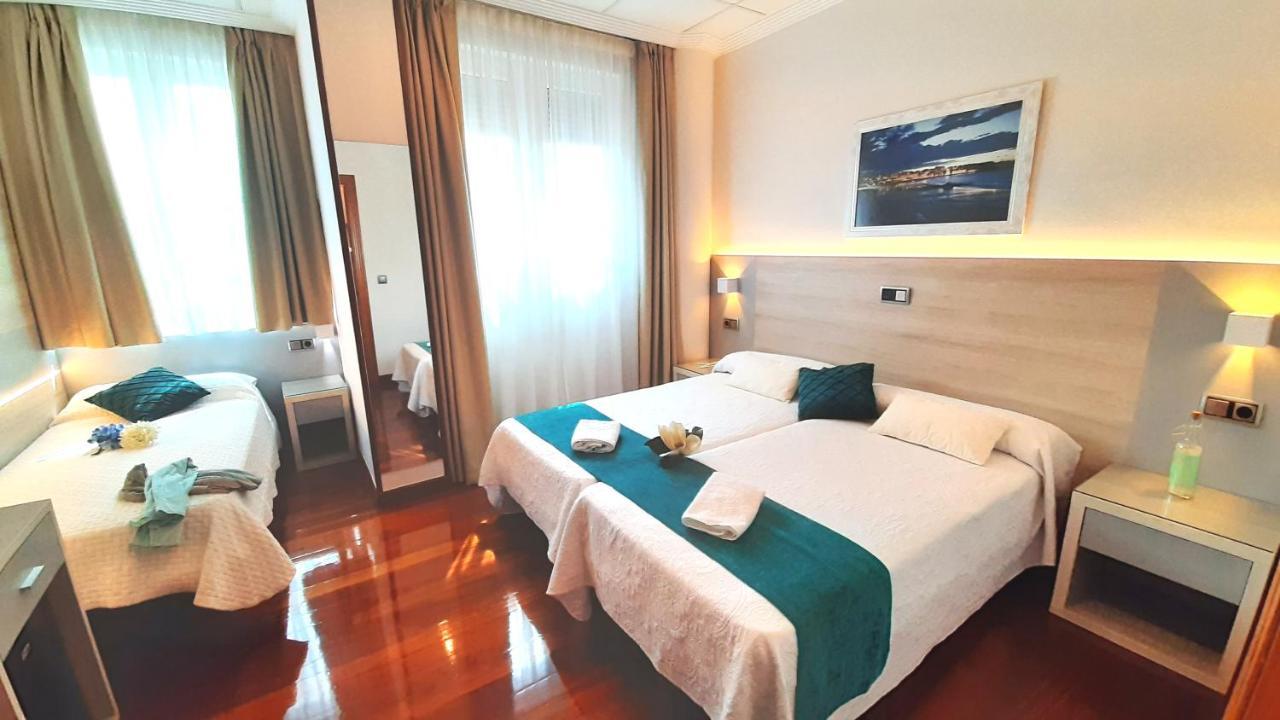 Hotel Nueva Plaza Maliaño Buitenkant foto